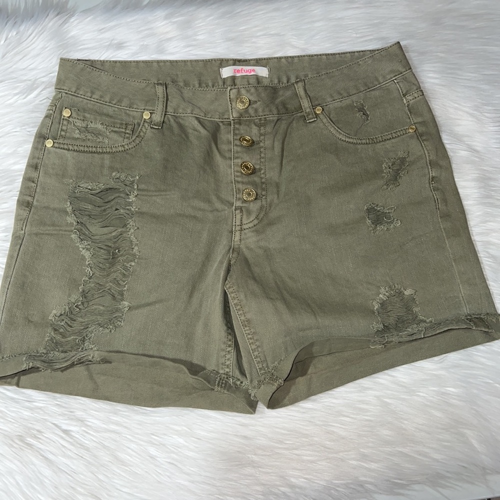 Refuge high rise shorts 🩳